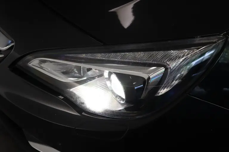 Opel Cascada 1.6 Turbo Cosmo Climate Control Navi Stoelverwarming Cruise Control afbeelding 5