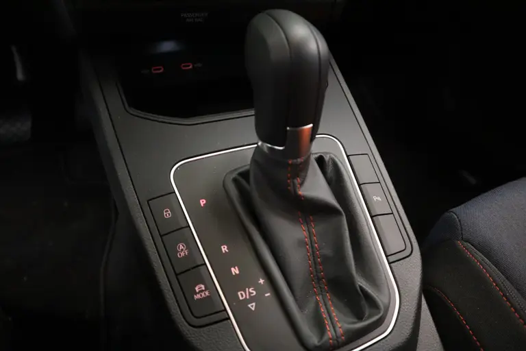 SEAT Ibiza 1.0 EcoTSI FR 5-Drs. Full-led CruiseControl ClimateControl afbeelding 15