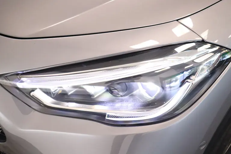 Mercedes-Benz GLA 250 e Business Solution AMG Limited Pano dak LED CC Lane Assist afbeelding 6