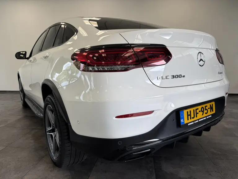 Mercedes-Benz GLC Coupé 300e 4MATIC Business Solution AMG Panoramadak PDC Achteruitrijcamera afbeelding 5