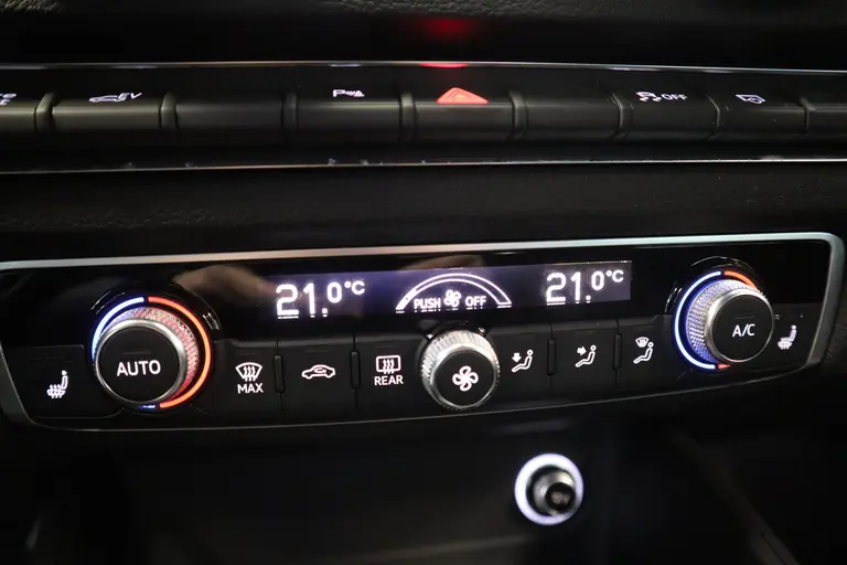 Audi A3 Sportback 1.4 e-tron Sport Navigatie el trekhaak 18LMV Cruise Control stoelverwarming afbeelding 12