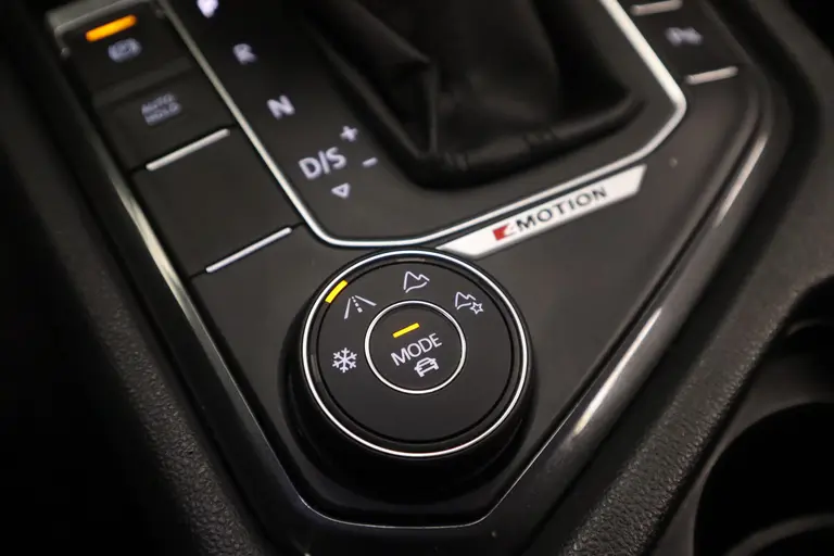 Volkswagen Tiguan 2.0 TSI 4Motion Highline Business R DSG Panoramadak Lane-Assist R-Line afbeelding 21