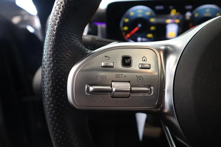 Mercedes-Benz CLA-Klasse 220 d AMG Line Panoramadak Burmester Multibeam-led afbeelding 11
