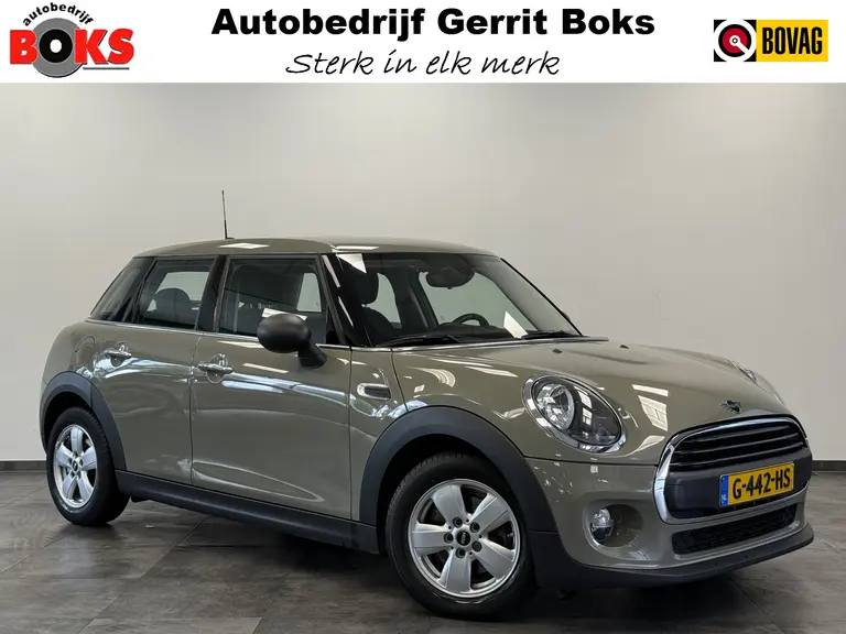 MINI Mini 1.5 One Salt 5-Drs. Airco CruiseControl Navigatie afbeelding 1