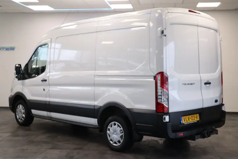Ford Transit 290 2.0 TDCI L2H2 Navigatie Airco CruiseControl Trekhaak afbeelding 3