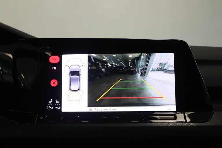 Volkswagen Golf 2.0 TSI GTI ACC Navi Panoramadak Milltek Uitlaat afbeelding 26