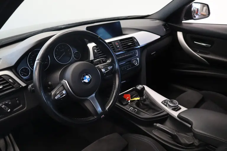 BMW 3-serie 316i Executive Cruise/Climate Navi M-Sport NAP Dealer onderhouden afbeelding 9