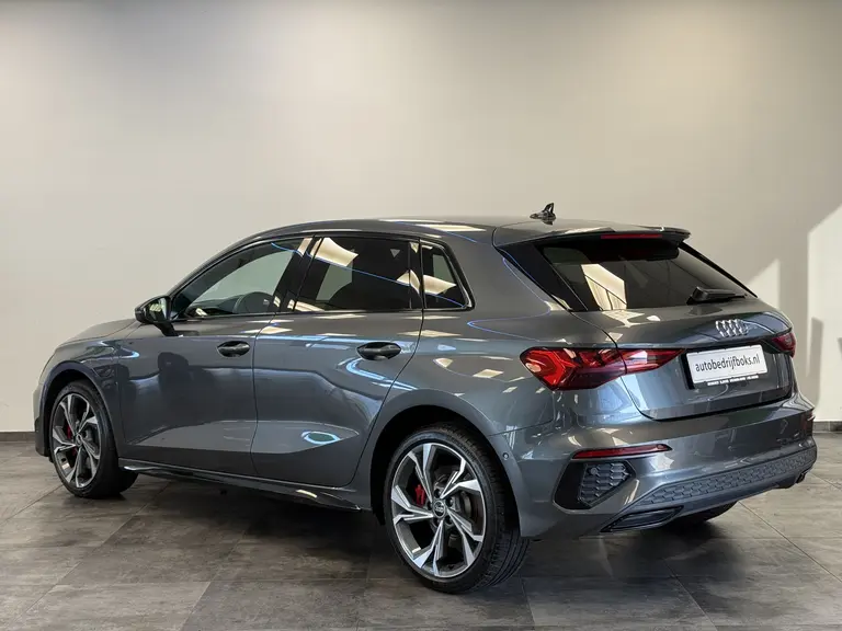 Audi A3 Sportback 45 TFSI e S edition Competition Navigatie 18LMV pdc VCP 2 Jaar garantie mogelijk* ( vraag naar de voorwaarde) afbeelding 3